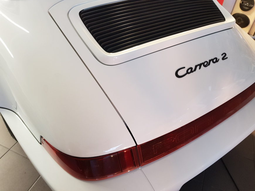 Porsche Carrera 2 964.
