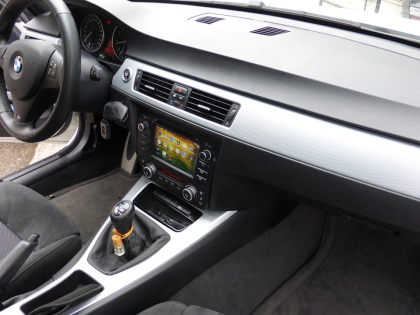 Εγκατάσταση Multimedia–Navigation εργοστασιακής εμφάνισης LM–M095 σε BMW E90 2008.