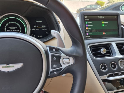 Εγκατάσταση Apple Car Play/Android Auto σε Aston Martin BD11