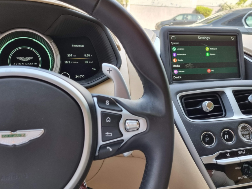 Εγκατάσταση Apple Car Play/Android Auto σε Aston Martin BD11