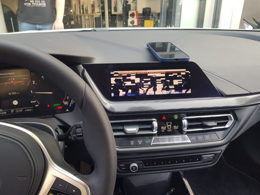 Εγκατάσταση Apple CarPlay και Android Auto σε BMW 1 Series 2022.