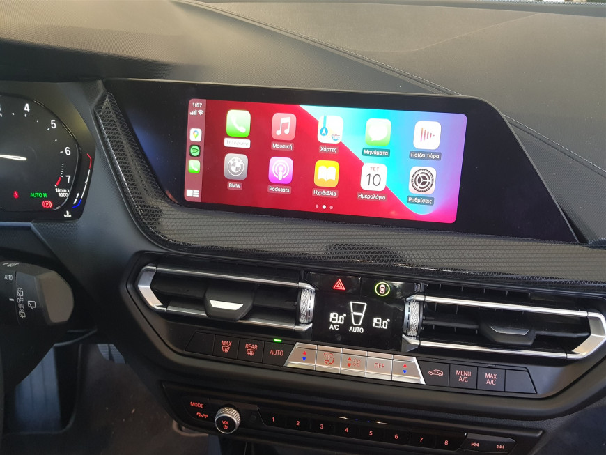 Εγκατάσταση Apple CarPlay και Android Auto σε BMW 1 Series 2022.