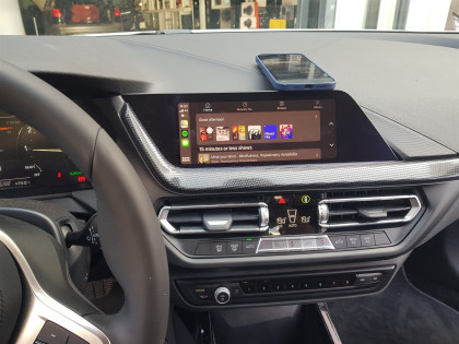 Εγκατάσταση Apple CarPlay και Android Auto σε BMW 1 Series 2022.