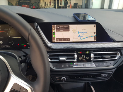 Εγκατάσταση Apple CarPlay και Android Auto σε BMW 1 Series 2022.