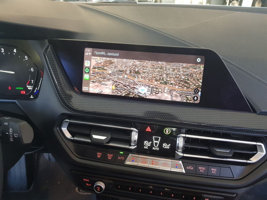 Εγκατάσταση Apple CarPlay και Android Auto σε BMW 1 Series 2022.