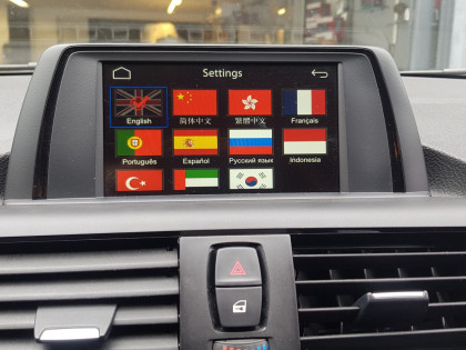 Εγκατάσταση Wireless Apple CarPlay, Android Auto και κάμερα οπισθοπορείας σε BMW F20 1 Series.