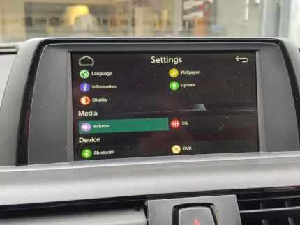 Εγκατάσταση Wireless Apple CarPlay, Android Auto και κάμερα οπισθοπορείας σε BMW F20 1 Series.