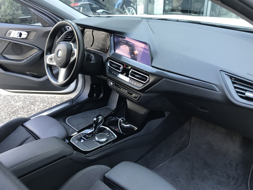 Εγκατάσταση Wireless CarPlay, Android Auto, Media Player & Rear Camera σε BMW 1 Series F40.