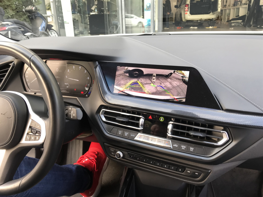Εγκατάσταση Wireless CarPlay, Android Auto, Media Player & Rear Camera σε BMW 1 Series F40.