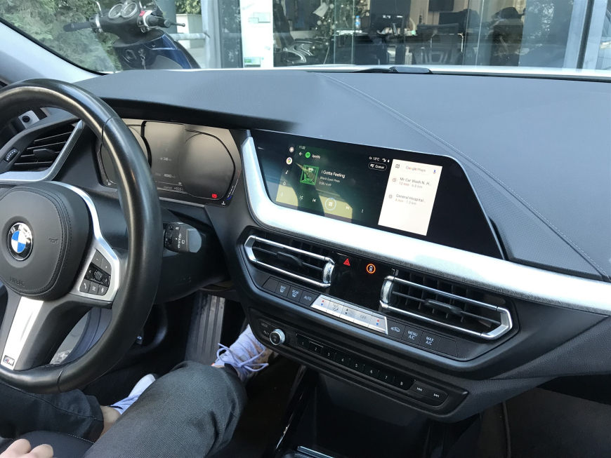 Εγκατάσταση Wireless CarPlay, Android Auto, Media Player & Rear Camera σε BMW 1 Series F40.