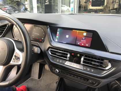 Εγκατάσταση Wireless CarPlay, Android Auto, Media Player & Rear Camera σε BMW 1 Series F40.