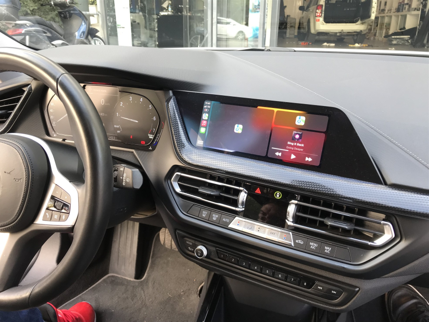 Εγκατάσταση Wireless CarPlay, Android Auto, Media Player & Rear Camera σε BMW 1 Series F40.