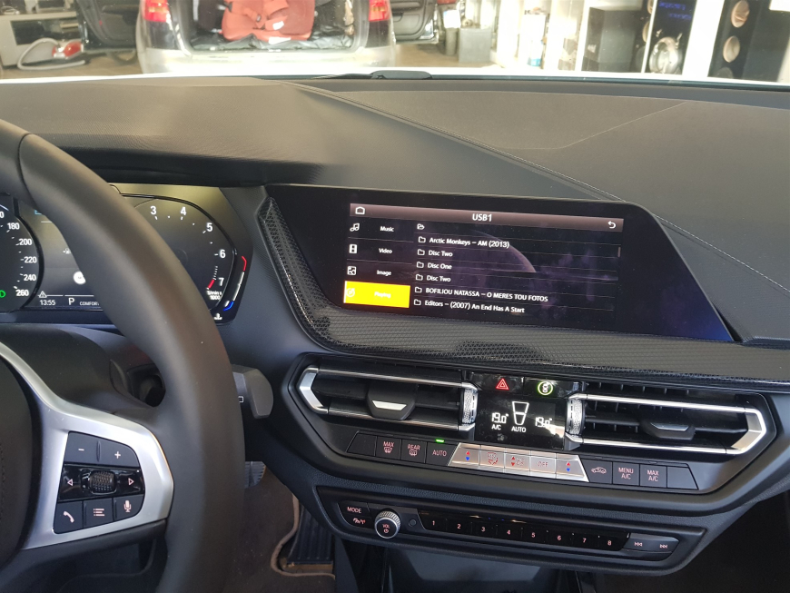 Εγκατάσταση Wireless CarPlay, Android Auto, Media Player & Rear Camera σε BMW 1 Series F40.