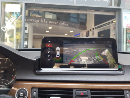 Εγκατάσταση εργοστασιακού τύπου οθόνη και κάμερα οπισθοπορείας σε BMW E90 / E92.