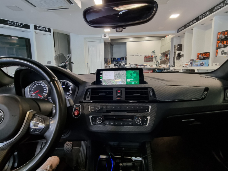 Εγκατάσταση Wireless CarPlay, Android Auto, Rear Camera & Media Player σε BMW M2 F87.