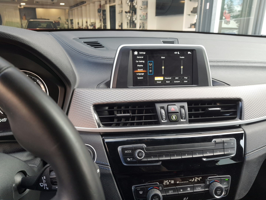 Εγκατάσταση Apple CarPlay, ασύρματο Android Auto, Media Player και κάμερα οπισθοπορείας σε BMW X2 F39.
