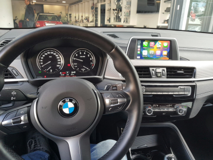 Εγκατάσταση Apple CarPlay, ασύρματο Android Auto, Media Player και κάμερα οπισθοπορείας σε BMW X2 F39.