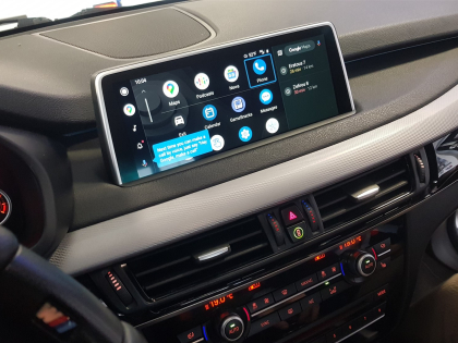 Εγκατάσταση Apple CarPlay, ασύρματο Android Auto, Media Player και κάμερα οπισθοπορείας σε BMW X5 F15 M.