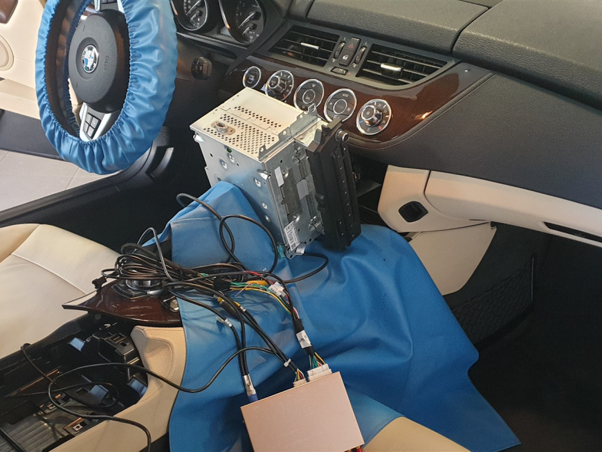 Εγκατάσταση Ασύρματου CarPlay, Android Auto, Mirroring & Media Player με USB σε BMW Z4 E89.