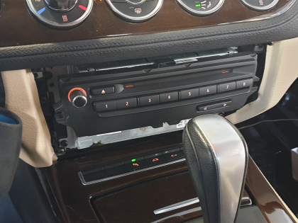 Εγκατάσταση Ασύρματου CarPlay, Android Auto, Mirroring & Media Player με USB σε BMW Z4 E89.