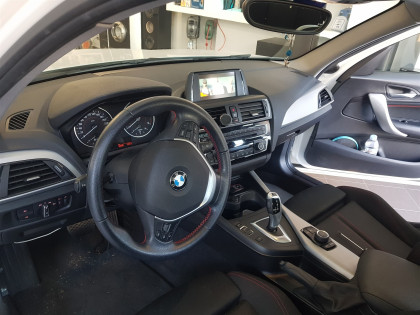 Εγκατάσταση με Apple CarPlay & Android Auto σε BMW 1 Series F20.