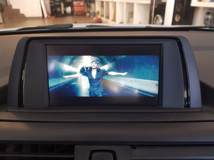 Εγκατάσταση με Apple CarPlay & Android Auto σε BMW 1 Series F20.