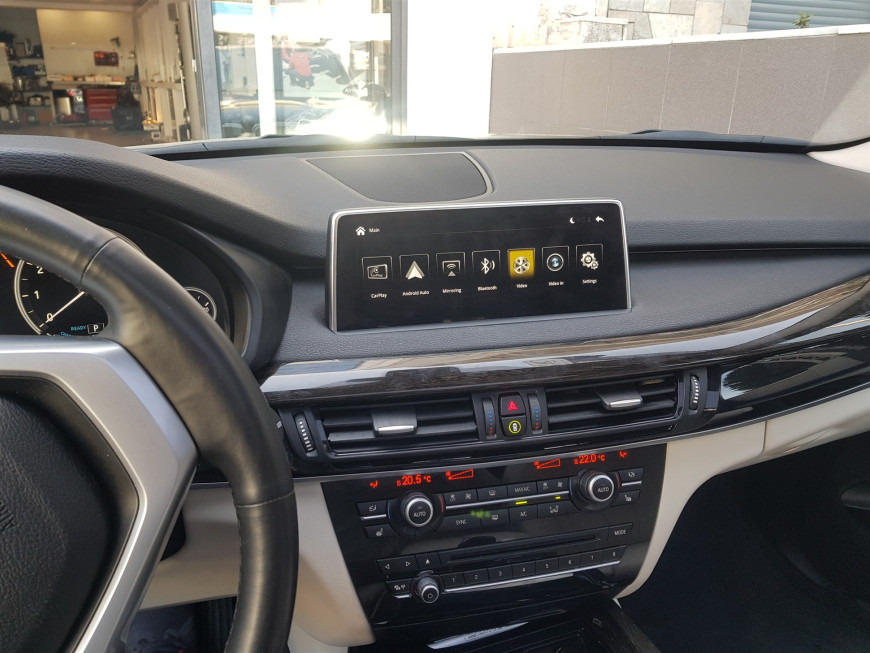 Εγκατάσταση Apple CarPlay, Android Auto σε BMW X5 E70.