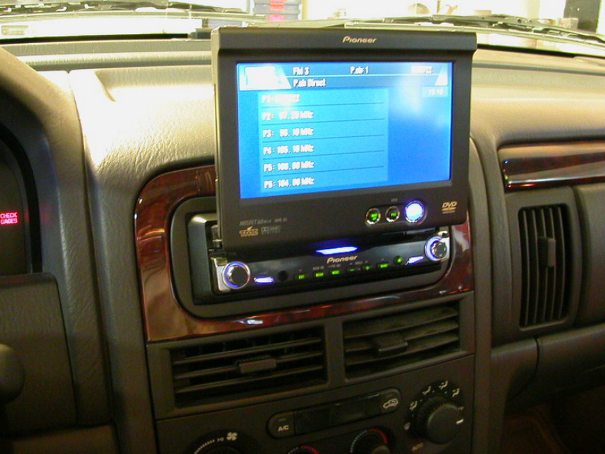 Εγκατάσταση Car Cinema Pioneer AVIC-X1 σε Jeep Grand Cherokee