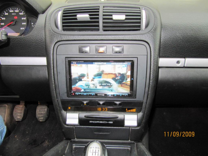Εγκατάσταση Car cinema Kenwood DDX8024BT-Navibox σε Porsche Cayenne.