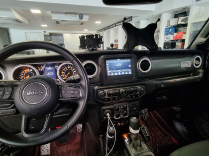 Εγκατάσταση προβολέων LED υψηλής απόδοσης σε Jeep Wrangler Gladiator Rubicon.