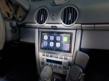 Εγκατάσταση οθόνης multimedia Alpine iLX-w650BT σε Porsche Boxter.