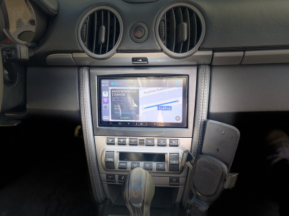 Εγκατάσταση οθόνης multimedia Alpine iLX-w650BT σε Porsche Boxter.
