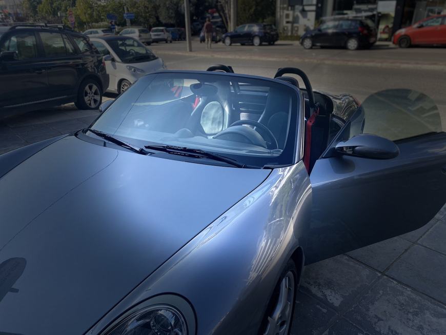 Εγκατάσταση οθόνης multimedia Alpine iLX-w650BT σε Porsche Boxter.