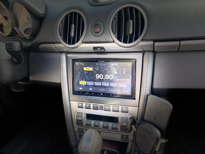 Εγκατάσταση οθόνης multimedia Alpine iLX-w650BT σε Porsche Boxter.