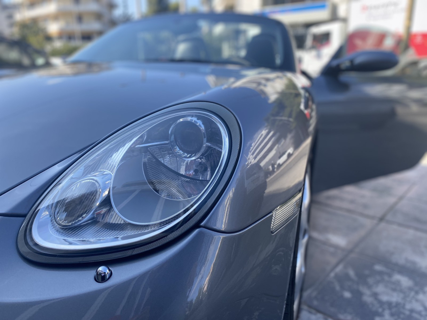 Εγκατάσταση οθόνης multimedia Alpine iLX-w650BT σε Porsche Boxter.