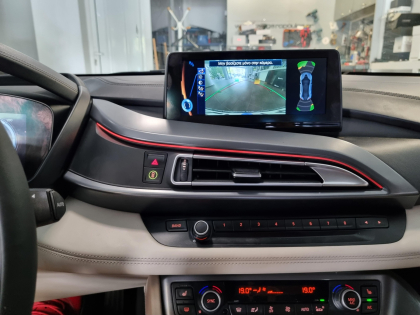 Εγκατάσταση Apple ασύρματου CarPlay / android auto στην εργοστασιακή οθόνη BMW i8.