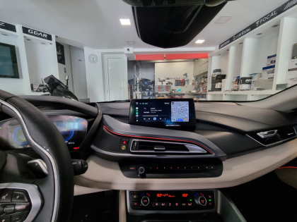 Εγκατάσταση Apple ασύρματου CarPlay / android auto στην εργοστασιακή οθόνη BMW i8.
