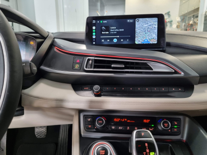 Εγκατάσταση Apple ασύρματου CarPlay / android auto στην εργοστασιακή οθόνη BMW i8.