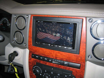 Εγκατάσταση Pioneer AVIC HD1BT σε Jeep Commander