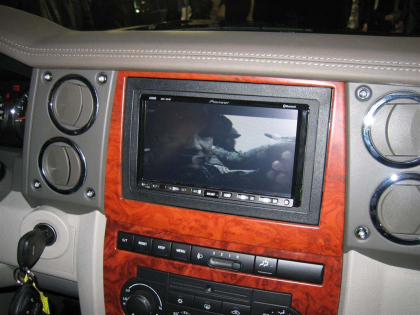 Εγκατάσταση Pioneer AVIC HD1BT σε Jeep Commander