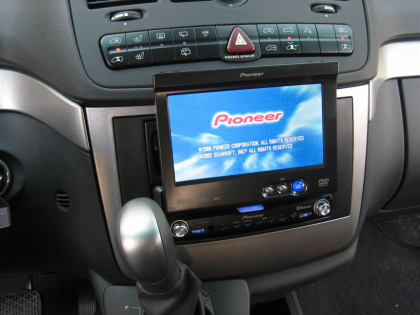 Εγκατάσταση Car Cinema και συστήματος πλοήγησης Pioneer AVIC-X1BT σε Mercedes Viano.