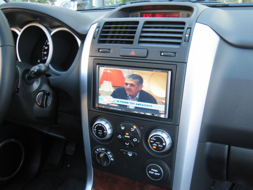 Εγκατάσταση Car Cinema - Navi Kenwood DDX-6029 σε Grand Vitara 2006, πίσω οθόνες στα προσκέφαλα Macrom