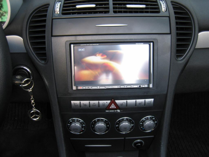 Εγκατάσταση Car Multimedia Kenwood DDX-6029 σε Mercedes SLK 200 (R171).