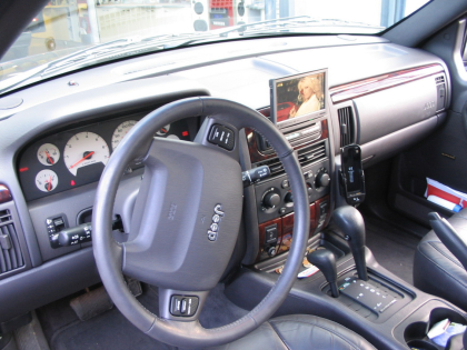 Εγκατάσταση 2DIN Car Cinema  Alpine IVA-D300R σε Grand Cherokee.