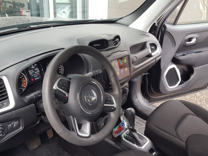 Εγκατάσταση Car Cinema – Digital IQ: Apple CarPlay & Android Auto σε Renegade 2021.