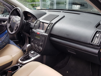 Εγκατάσταση Android System και Apple CarPlay σε Land Rover Freelander 2.