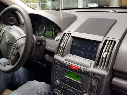 Εγκατάσταση Android System και Apple CarPlay σε Land Rover Freelander 2.