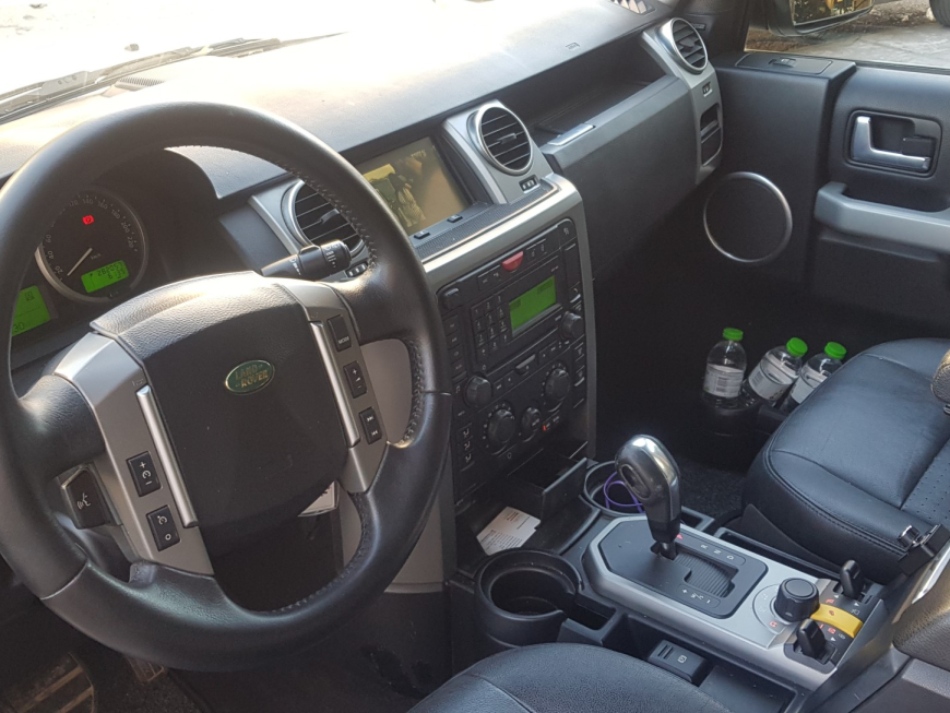 Εγκατάσταση Apple CarPlay, Android Auto, Rear Camera, Media Player, TV Tuner T2 και οθόνη 10,8" οροφής σε Land Rover Discovery 3 HSE