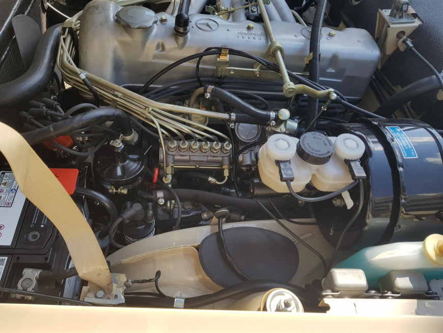 Εγκατάσταση Becker Mexico Radio σε Mercedes SL 280 Pagoda.