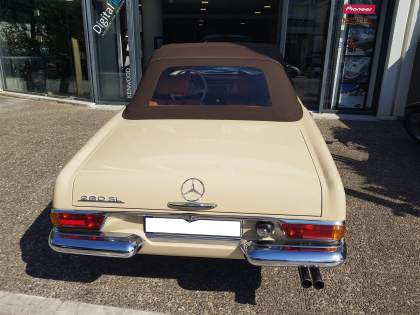 Εγκατάσταση Becker Mexico Radio σε Mercedes SL 280 Pagoda.